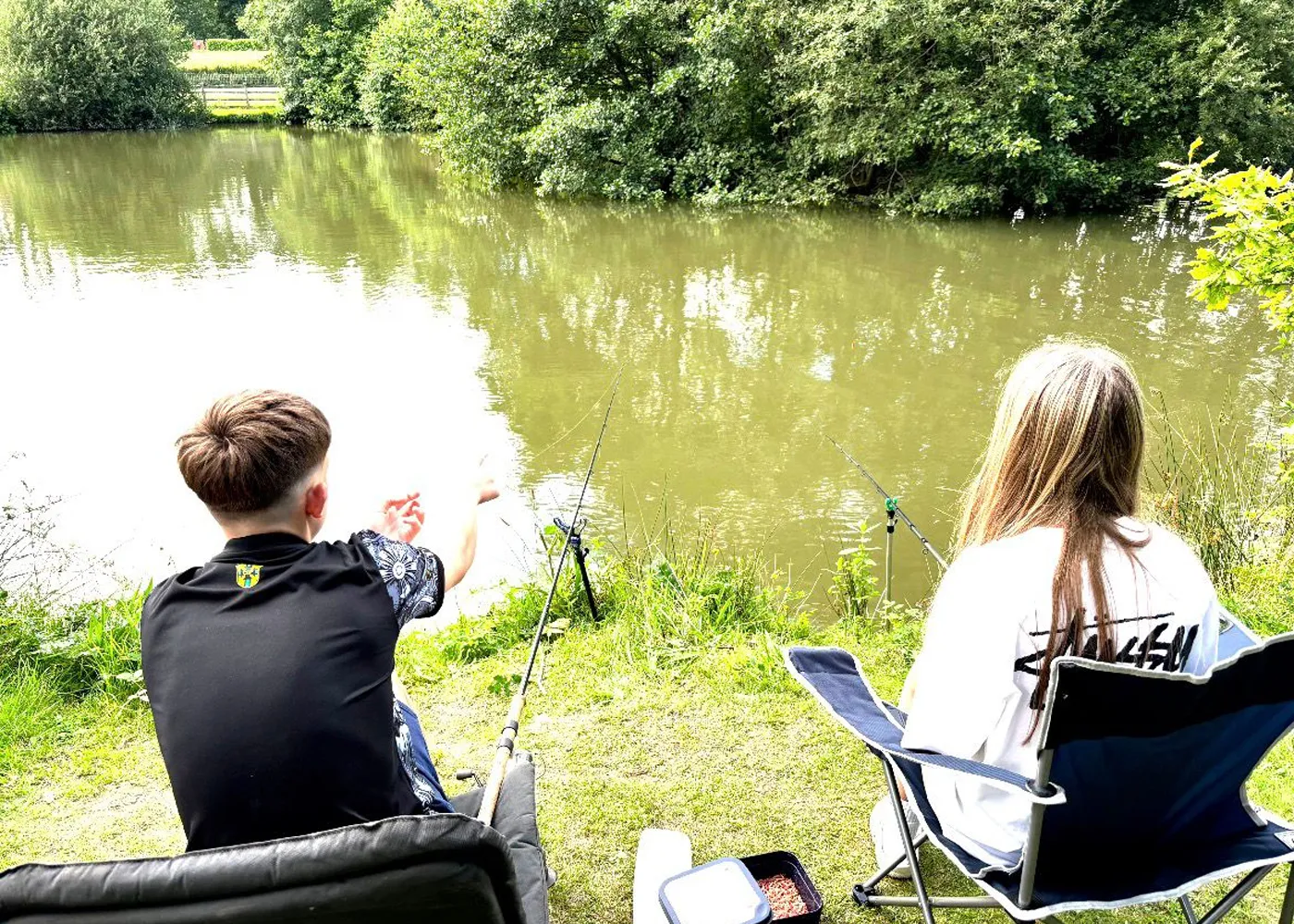 block-boy-and-girl-fishing block-boy-and-girl-fishing